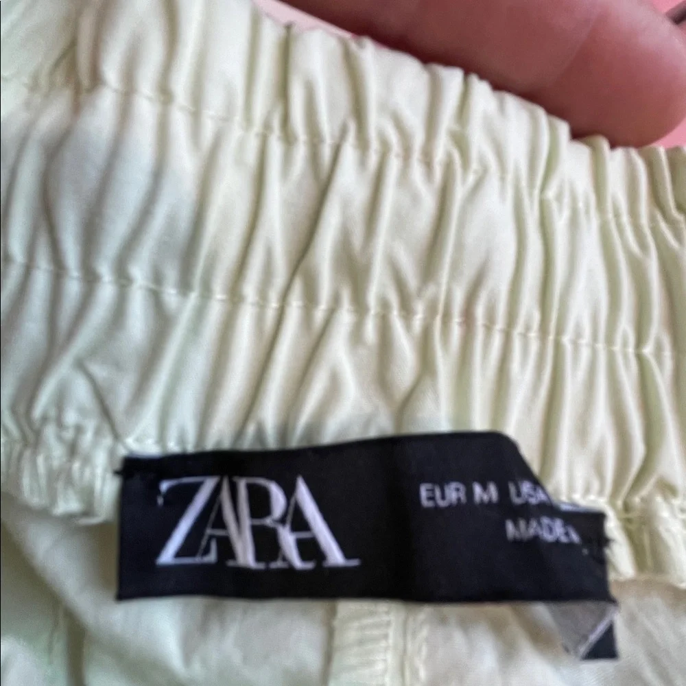 ZARA MINI CARGO DRAWSTRING WAIST SHORT SKIRT LIGHT GREEN ZIPPER DETAIL SZ MEDIUM
